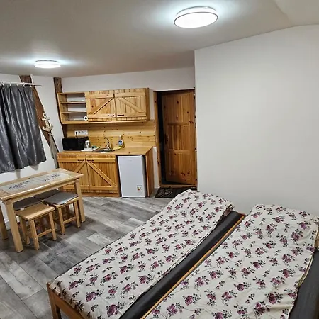 Jezibaba Domcek - Jezsibaba Haziko Apartmán *